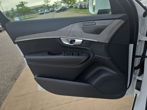 Used 2025 Volvo XC90 T8 Ultra w/ Protection Package Premier image 22