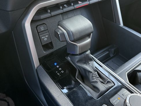 Used 2022 Toyota Tundra SR5 image 21