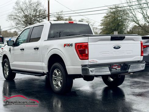 Used 2023 Ford F150 XLT w/ Trailer Tow Package image 4