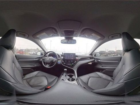 Used 2023 Toyota Camry XSE w/ Cold Weather Package image 32