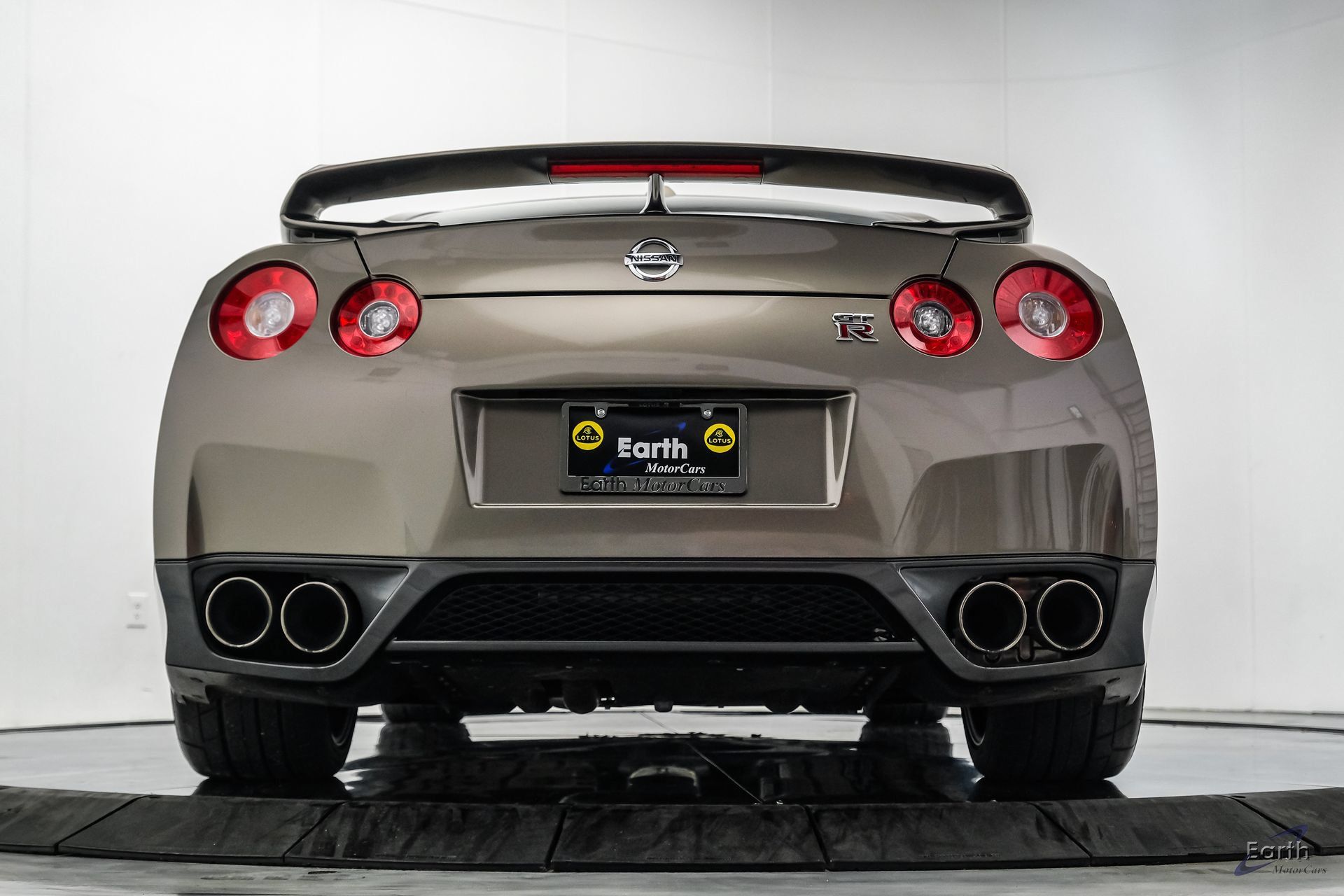 Used 2009 Nissan GT-R Premium AWD/4WD image 18