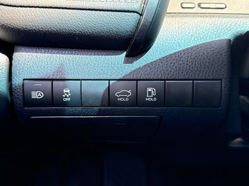 Used 2019 Toyota Camry XSE w/ Navigation Package FWD image 32