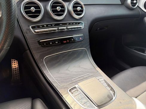 Used 2022 Mercedes-Benz GLC 300 image 24