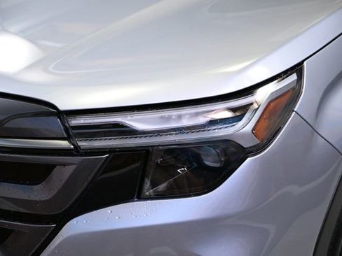 Used 2025 Subaru Forester Limited image 15