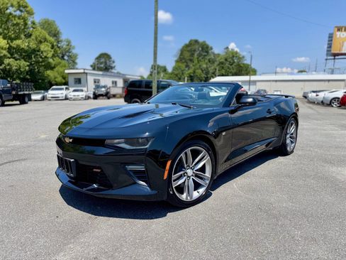 Used 2016 Chevrolet Camaro SS image 2
