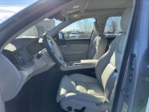 New 2026 Volvo XC90 B6 Ultra image 13