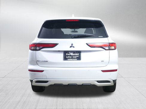 Used 2024 Mitsubishi Outlander SE image 6