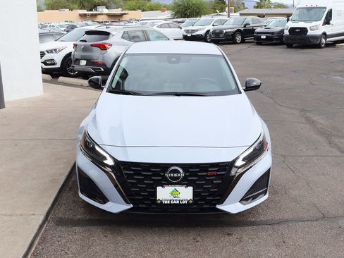 Used 2023 Nissan Altima 2.5 SR image 15