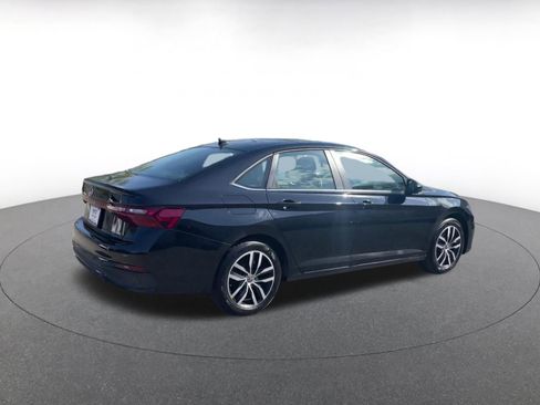 Used 2025 Volkswagen Jetta SE image 14