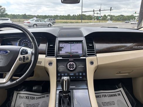 Used 2014 Ford Taurus Limited w/ Equipment Group 301A image 22