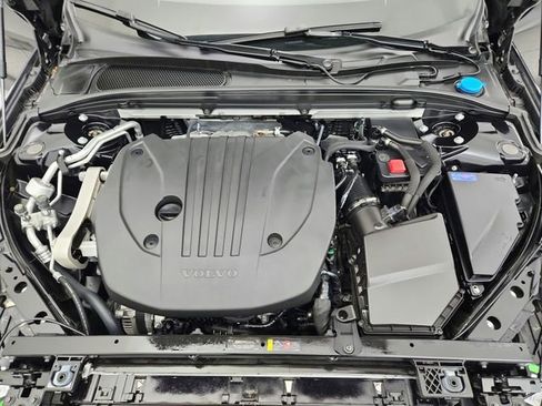 Used 2023 Volvo S60 B5 Plus w/ Climate Package image 29