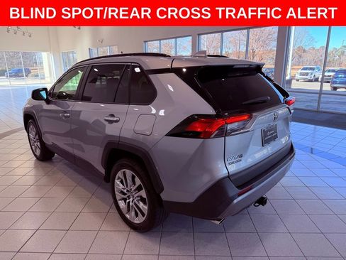 Used 2019 Toyota RAV4 Limited image 5