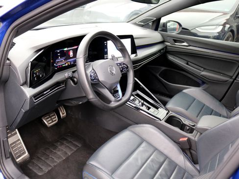 Used 2024 Volkswagen Golf R image 11