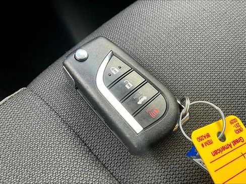 Used 2023 Toyota Corolla LE image 14