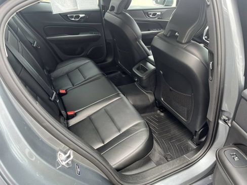 Used 2020 Volvo S60 T6 Momentum AWD/4WD image 21