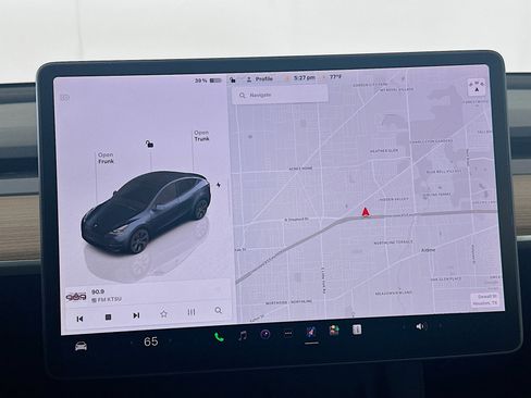 Used 2025 Tesla Model Y Long Range image 21