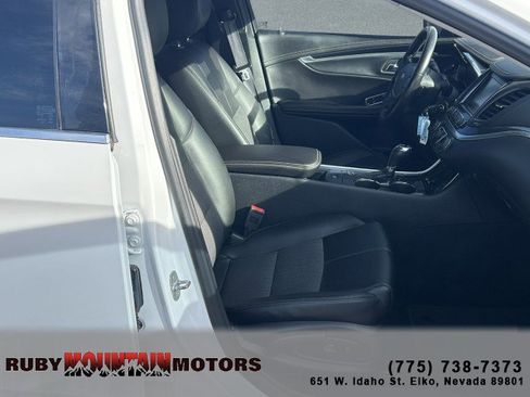 Used 2017 Chevrolet Impala LT image 25