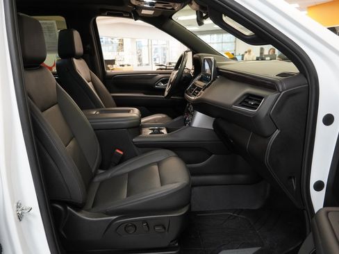 Used 2023 Chevrolet Tahoe Z71 w/ Luxury Package image 40