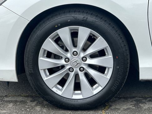 Used 2015 Honda Accord EX image 36