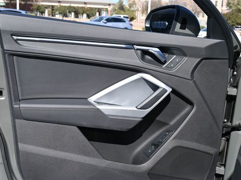 Certified 2022 Audi Q3 2.0T Premium image 17