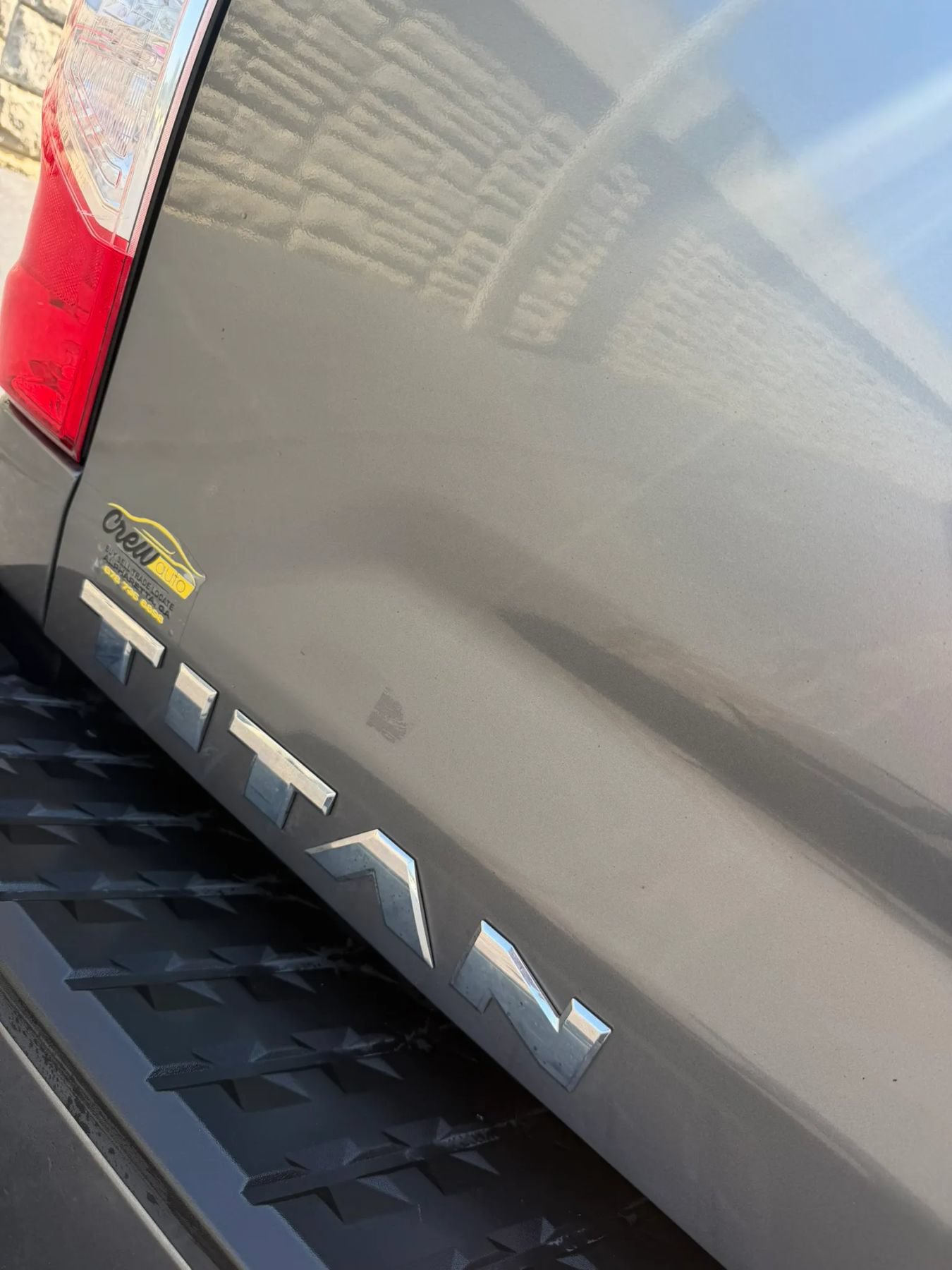 Used 2017 Nissan Titan SL AWD/4WD image 11