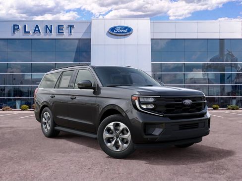 New 2027 Ford Expedition Active RWD image 5