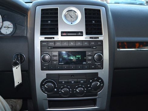 Used 2008 Chrysler 300 C image 21