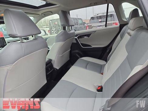 Used 2019 Toyota RAV4 Limited w/ Carpet Mat Package image 24