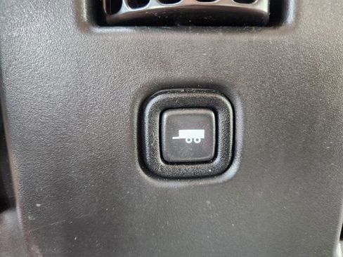 Used 2025 Chevrolet Express 3500 w/ Power Convenience Package image 22