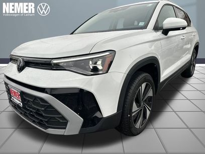 Used 2025 Volkswagen Taos SE