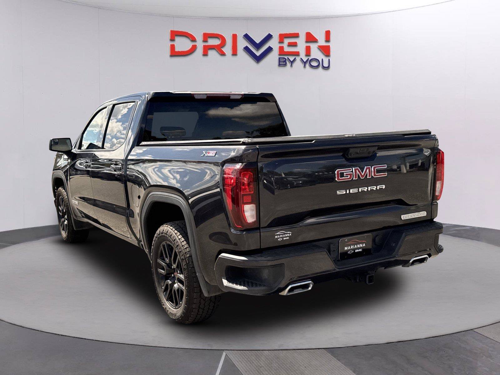 Used 2023 GMC Sierra 1500 Elevation AWD/4WD image 6