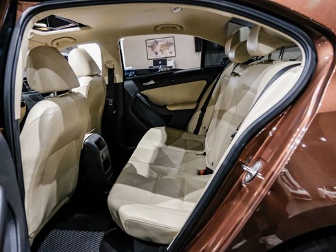 Used 2017 Volkswagen Jetta SEL image 39