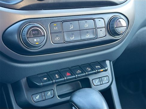 Used 2022 Chevrolet Colorado Z71 image 15