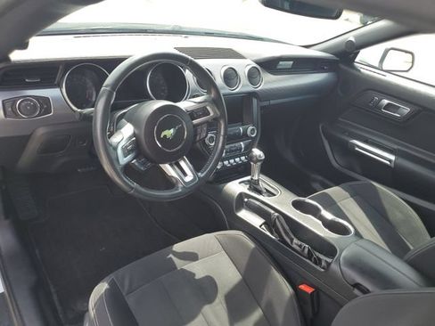 Used 2018 Ford Mustang Coupe w/ Equipment Group 101A RWD image 11