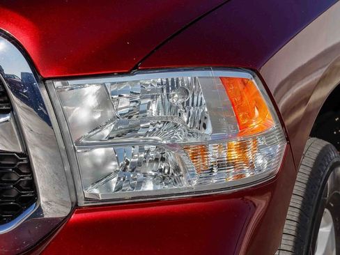 Used 2019 RAM 1500 Classic SLT image 5