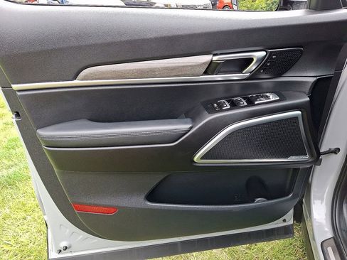 Certified 2021 Kia Telluride SX w/ SX Prestige Package image 14