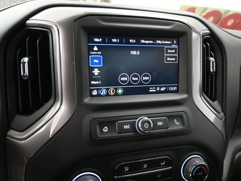 Used 2025 Chevrolet Silverado 1500 Custom image 12