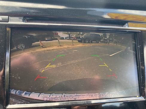 Used 2022 Nissan Rogue Sport SV image 23