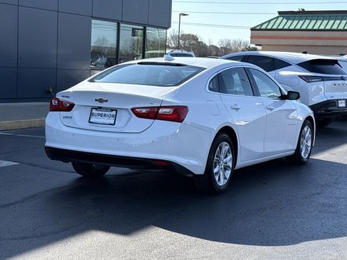 Used 2024 Chevrolet Malibu LT image 3