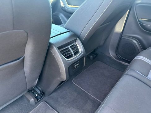 Used 2025 Chevrolet Blazer LT FWD image 24