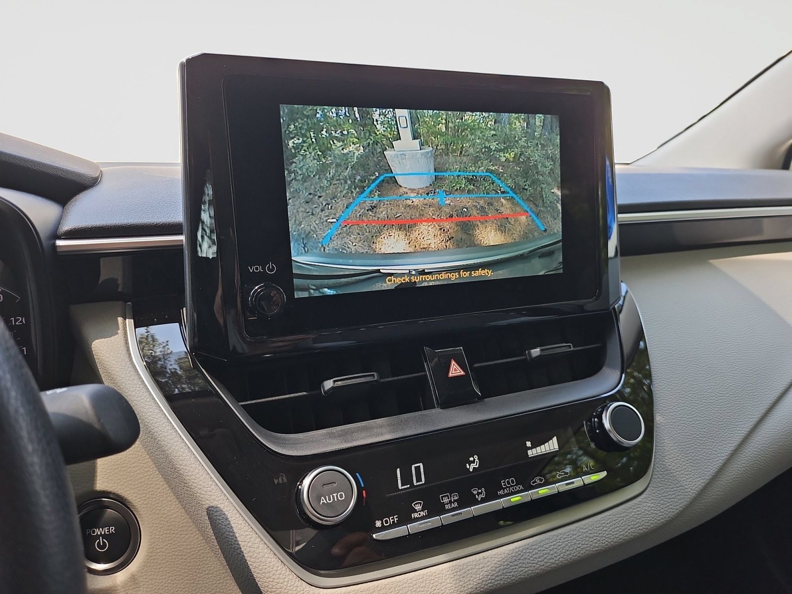 Used 2025 Toyota Corolla LE w/ Convenience Package FWD image 28