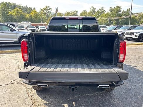 Used 2024 GMC Sierra 1500 Elevation w/ Elevation Premium Package AWD/4WD image 7