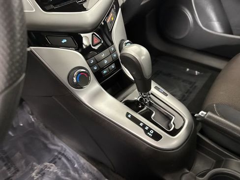 Used 2016 Chevrolet Cruze LT w/ RS Package image 17