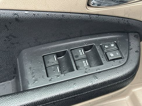 Used 2017 Honda Pilot Touring image 11