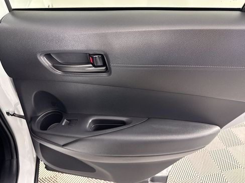 Used 2024 Toyota Corolla Cross LE FWD image 27