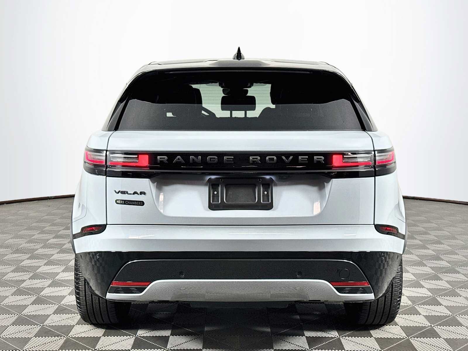 Used 2026 Land Rover Range Rover Velar Dynamic SE AWD/4WD image 6