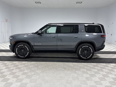 Used 2025 Rivian R1S Adventure AWD/4WD image 2