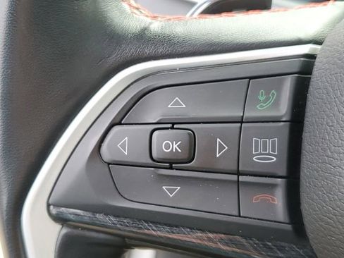 Used 2022 Jeep Grand Cherokee Trailhawk w/ Luxury Tech Group III image 20