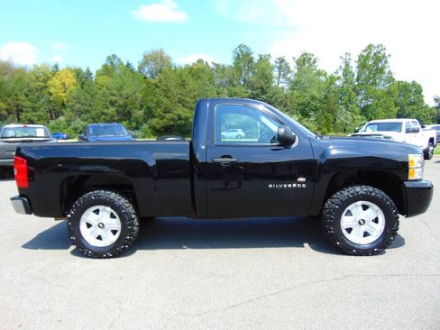 Used 2010 Chevrolet Silverado 1500 LT w/ Interior Plus Package AWD/4WD image 2