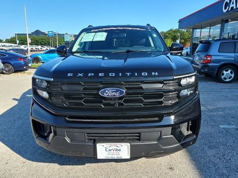 Used 2026 Ford Expedition Max Active RWD image 3